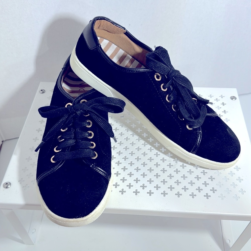 VIONIC Black Suede Sneakers with White Soles 
Size 6.5 Lace Closure Low Top